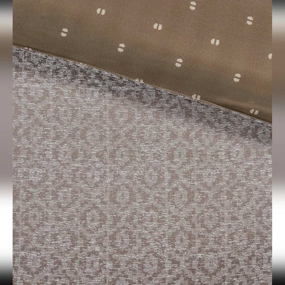 SUPER SALE ** BRAND NEW IN BAG ** 9 PC Elegant Tan and Cream Bedding Set
